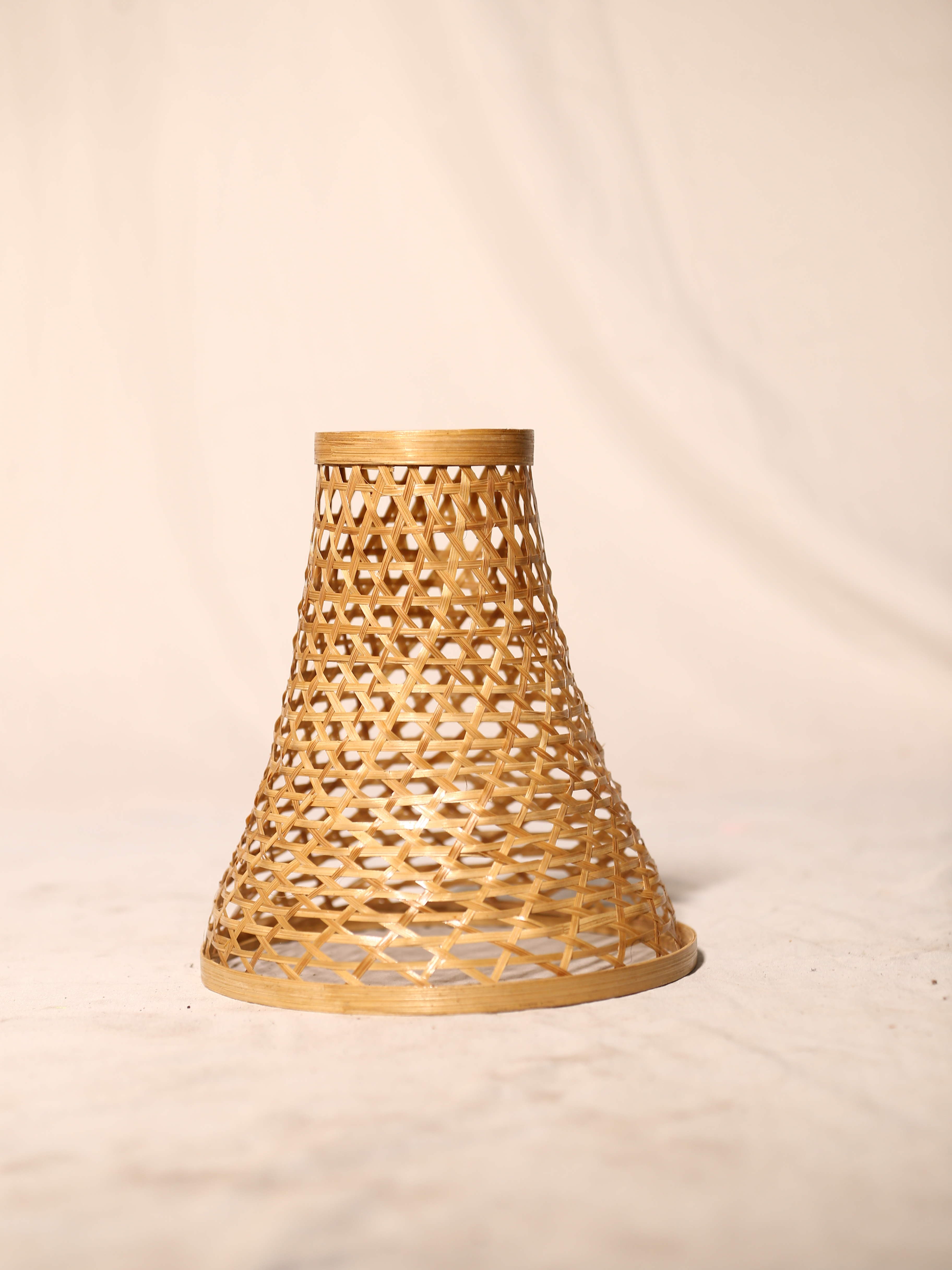 Lampshade Reducer Type(net) - Bamboo Material, Antique Style, Wooden Color, Polished Surface Finish - 60 Grams Decorative Use