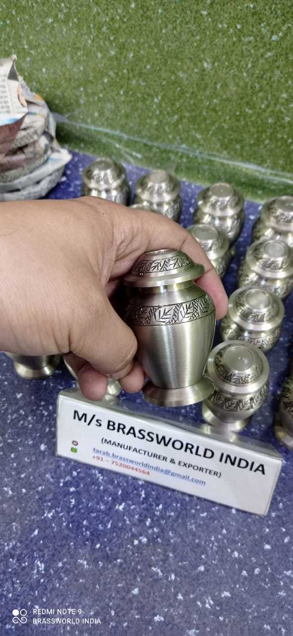 Brass Pewter Leaf Engraved Keepsakw Cremation Urn Funeral Supplies