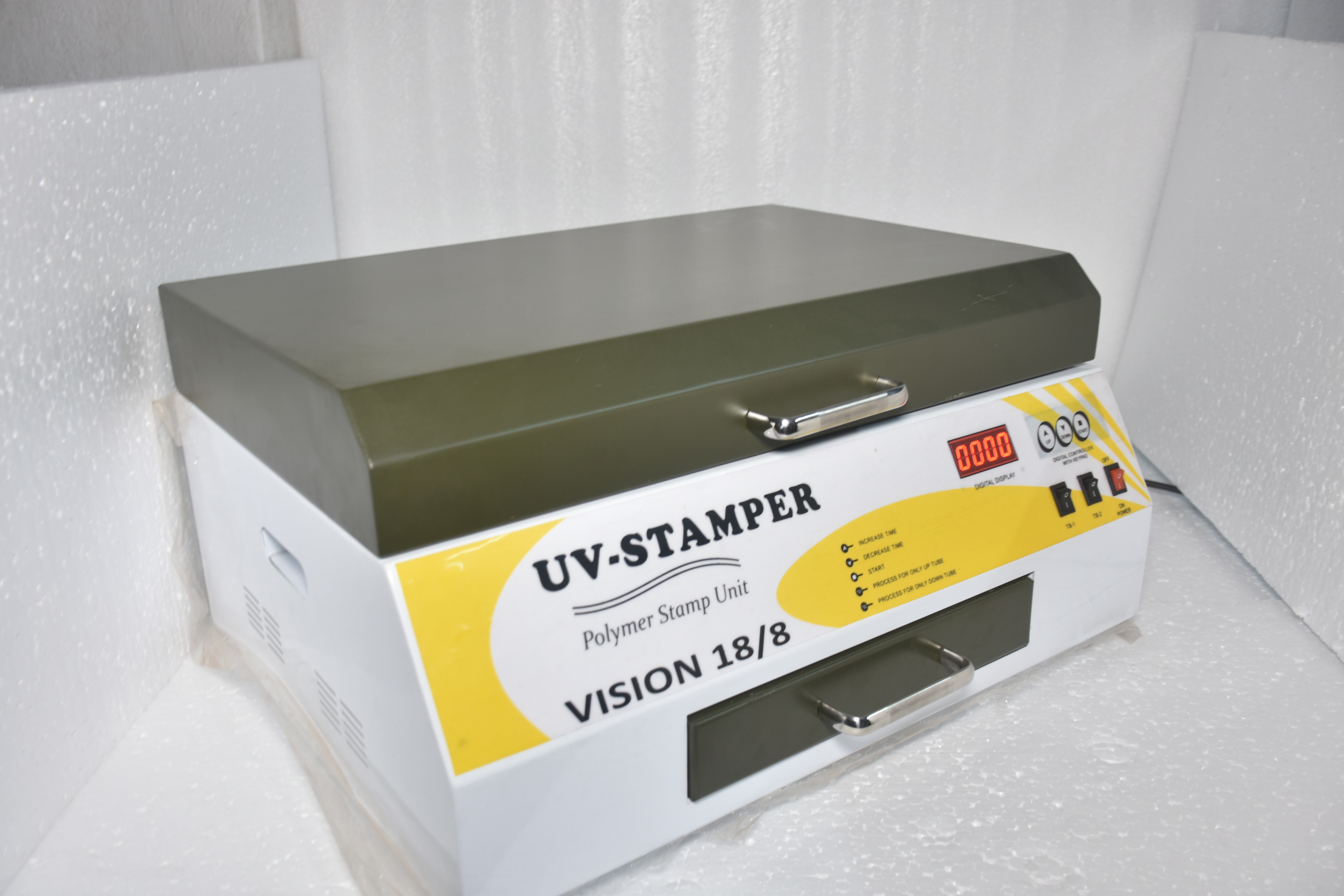 White Color With Shockproof Body Uv Stamper (Vision 18/8)