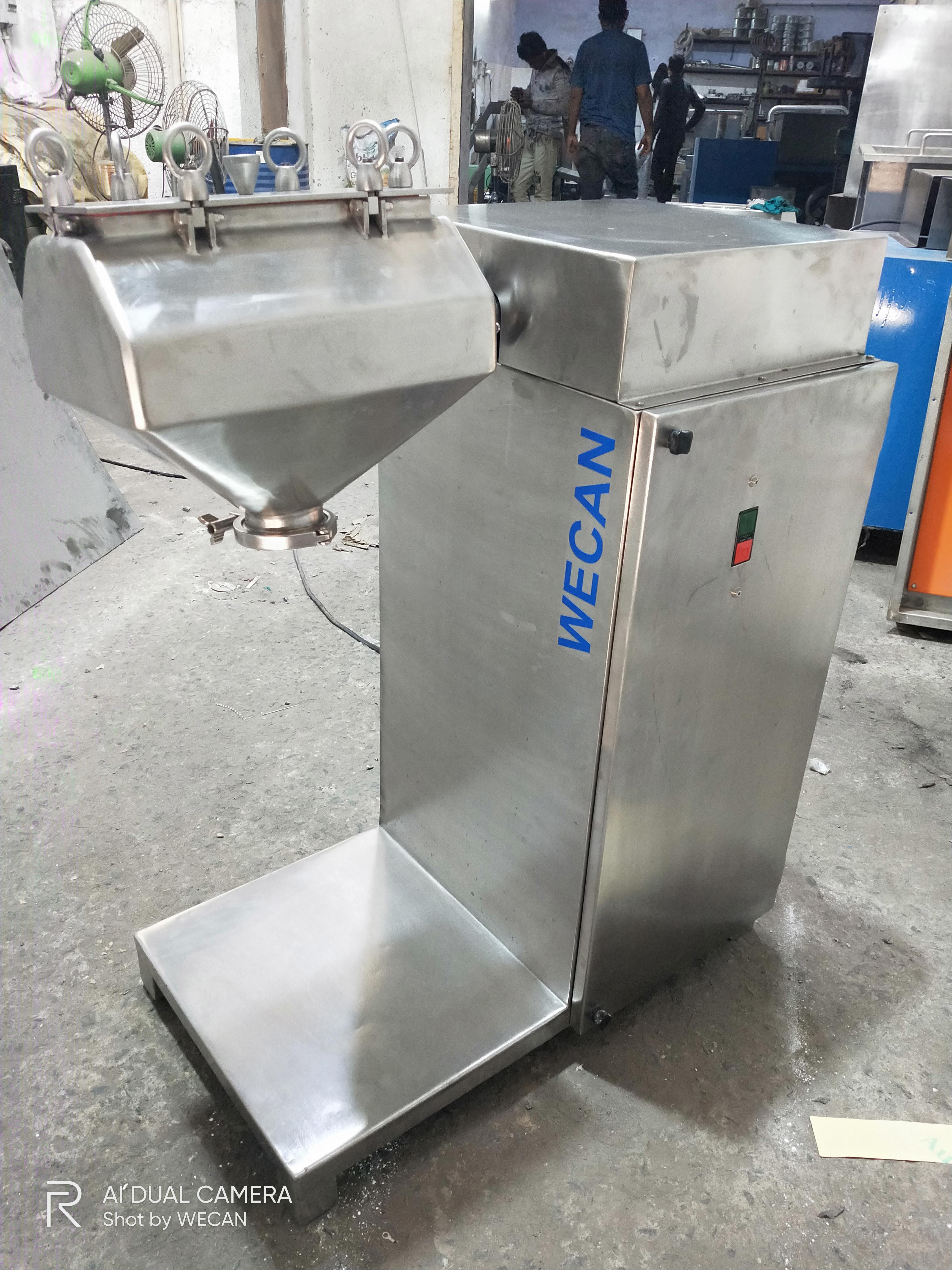 Lab Octagonal Blender Machine - Capacity: 10 Kg/hr