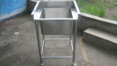 Single Sink Unit - Stainless Steel, 24"x24"x34" Dimensions, 16"x16"x12" Sink Size, Polished Finish, 40MM O.D. S.S. Legs, West Coupling Fitting
