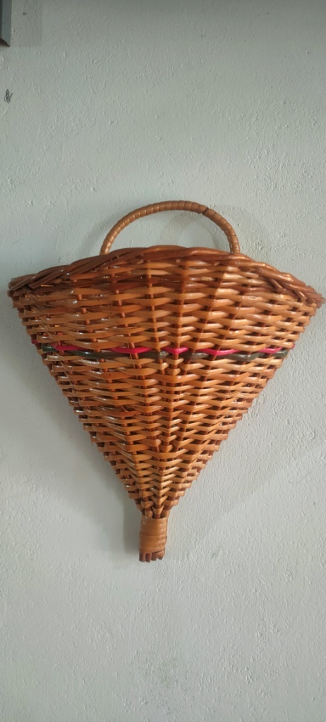 Chooral Flower Vase Wall Hang