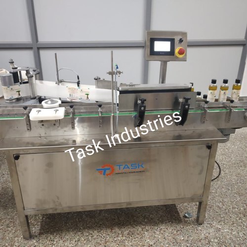 Plastic Bottle Sticker Labeling Machine - Accuracy: +/_ 0.5  %