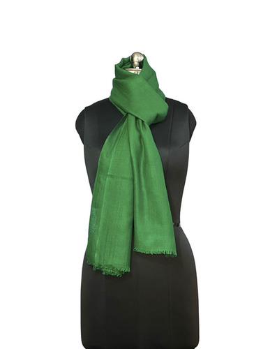 पश्मीना फाइन वूल प्लेन ग्रीन यूनिसेक्स स्टोल साइज़: चौड़ाई: 70Cm; लंबाई: 100Cm