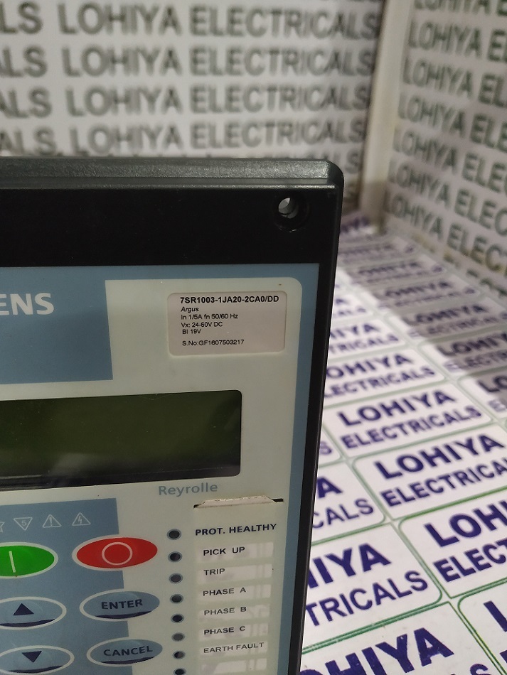 Siemens 7sr1003-1ja20-2ca0/dd Relay