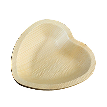 6 Inch Areca Palm Leaf Heart Plate