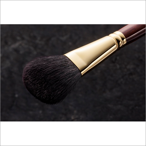 गाल ब्रश