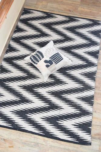 ब्लैक/व्हाइट मॉडर्न कॉटन चेनिल फ्लोर रग