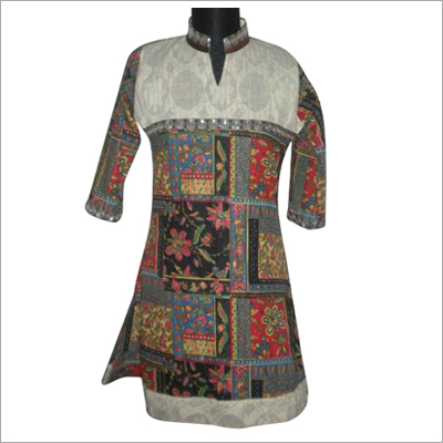 लंबी बाजू की कुर्ती