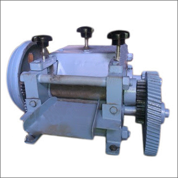 Semi-Automatic Plastic Dana Cutting Machine