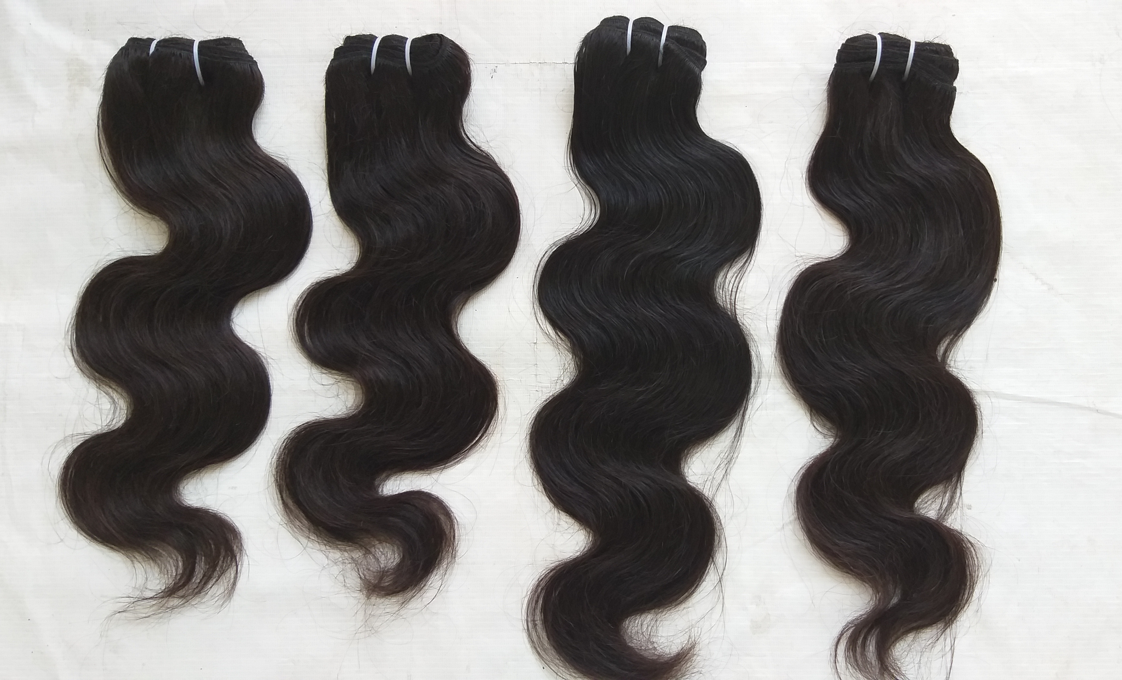 Body Wave Human Hair - 8-34 Inch Remy Indian Hair Weaving , Tangle-free, Soft & Silky, Naturally Colored, Custom Dye Options Available