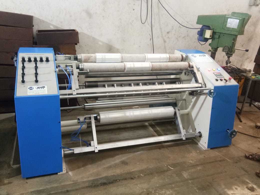 Stretch Film Slitting & Rewinding Machine - 200-400 Meters/minute Speed, 3-5 Hp Power | 2 Ton/day Capacity, 1500 Mm Max Width, Automatic Operation, Compact Design, 3-year Warranty