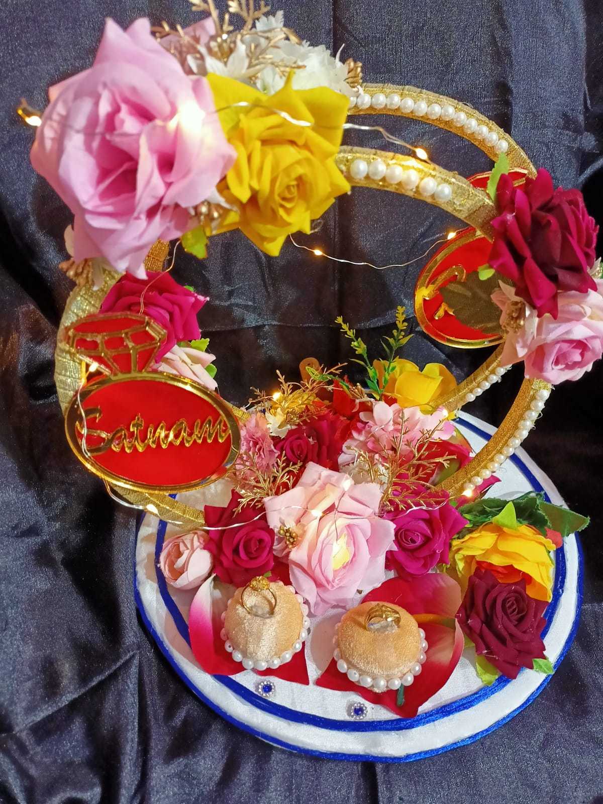 Available In Different Colors Classical Designed Ring Ceremony Plate With Light