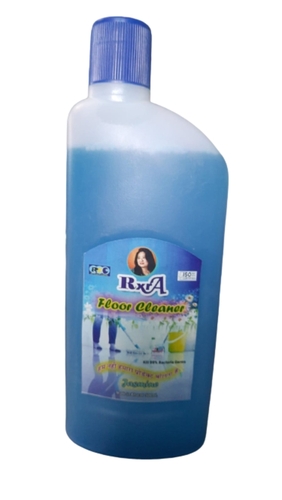 Floor Cleaner Application: Home Cleaning
