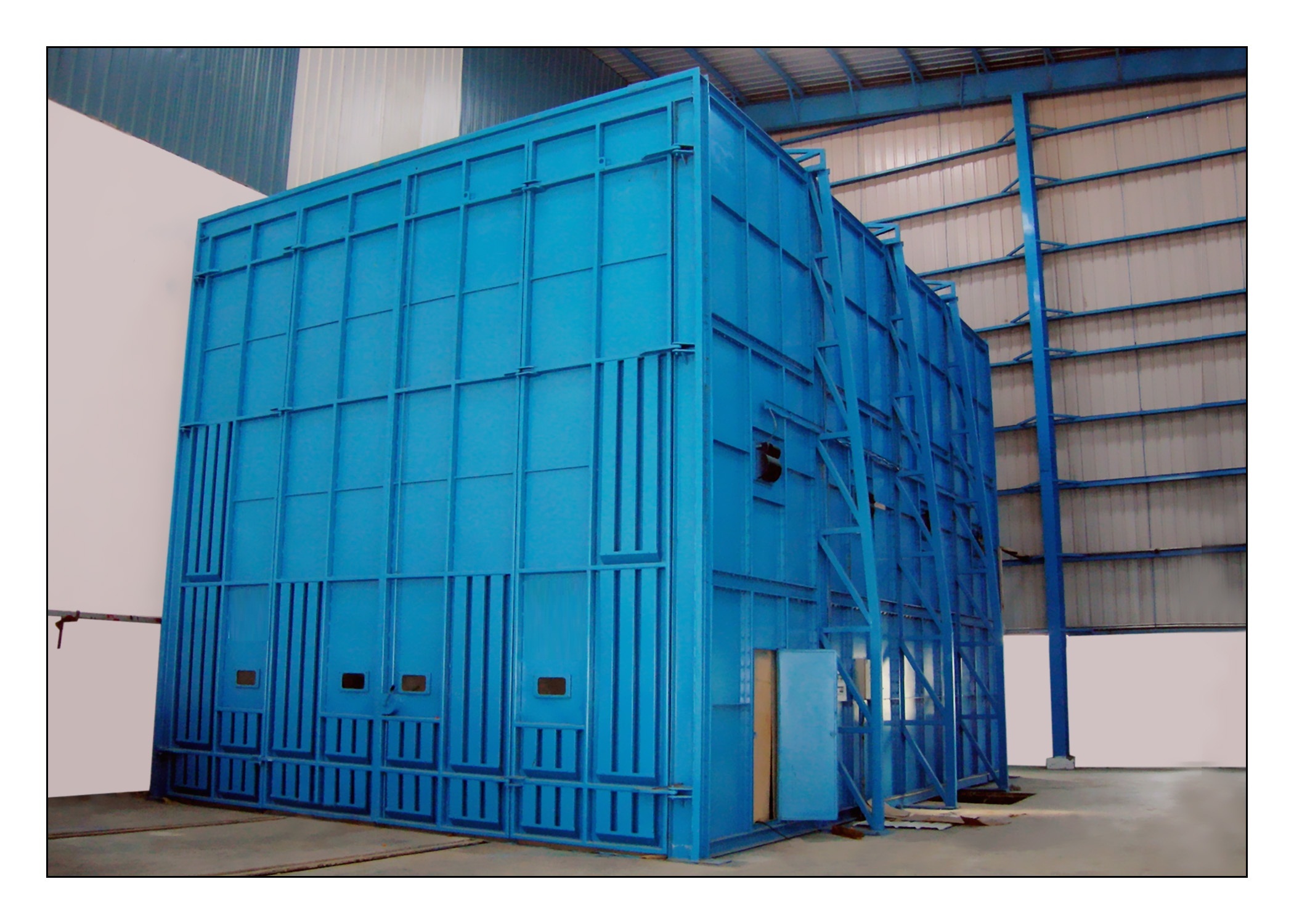 Semi-automatic Blast Room System