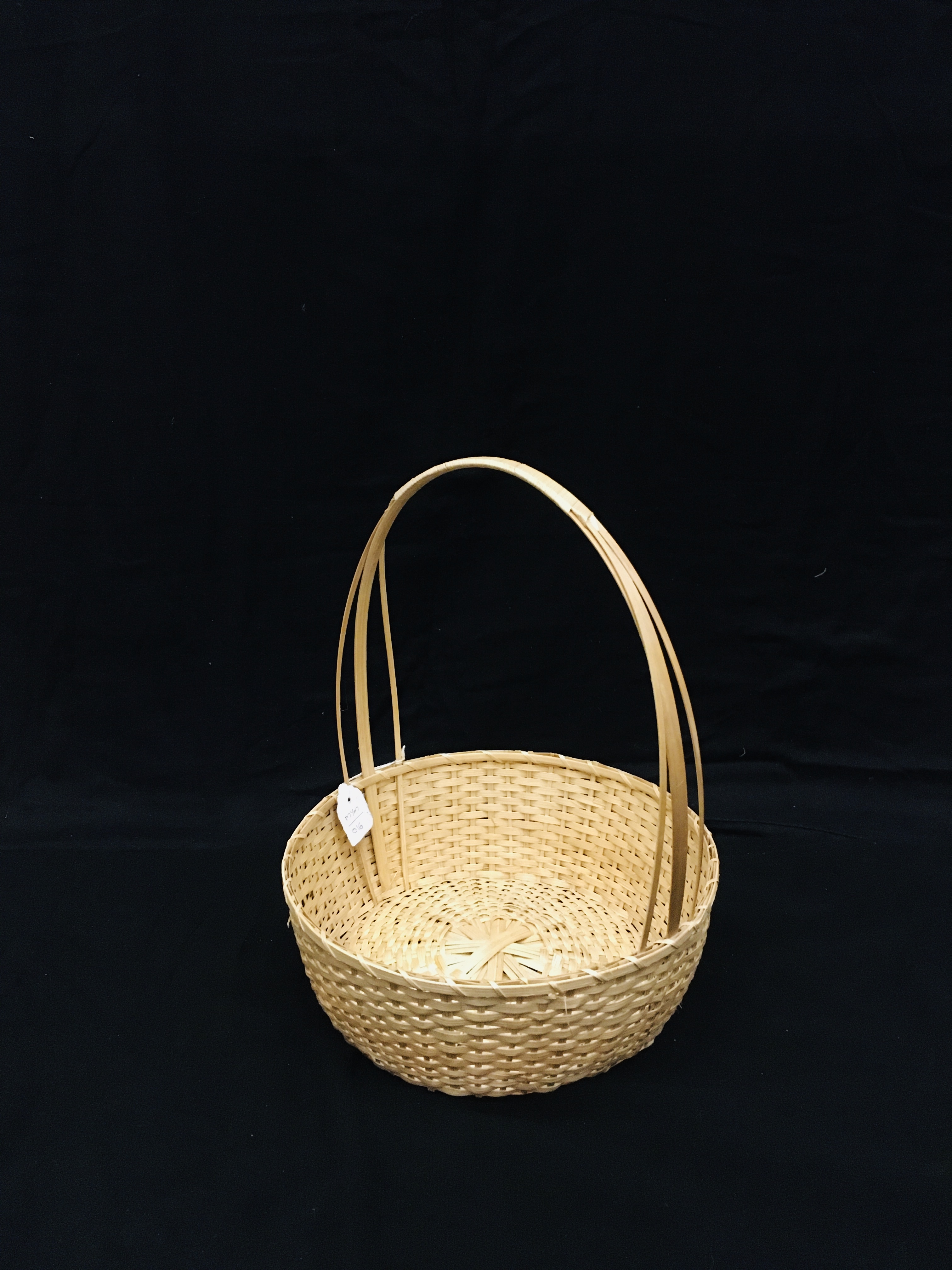 Model Sweet Basket With Handle