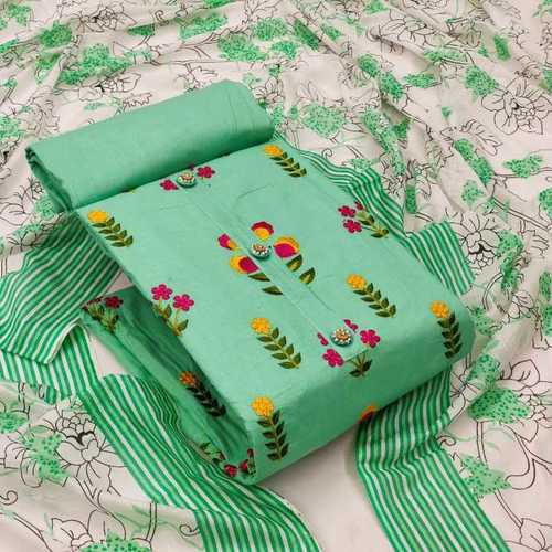 विशेष पोशाक सामग्री सूट