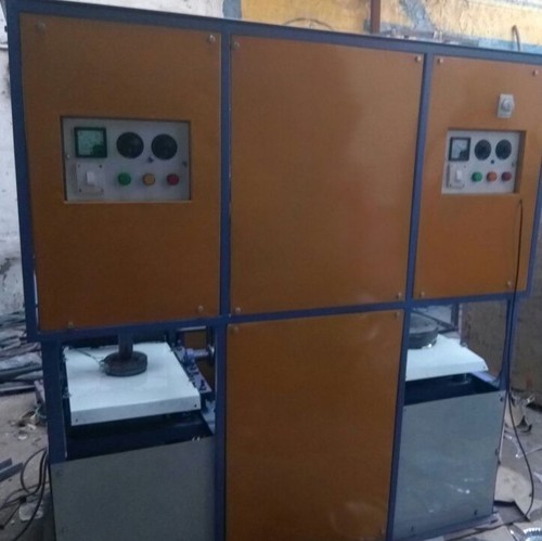 Double Die Paper Plate Making Machine Capacity: 500 - 1000 Kg/Hr