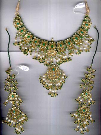 कुंदन-ब्राइडल