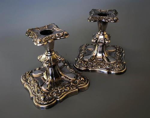 सेंटरपीस टेबल डेकोरेटिव कैंडल होल्डर