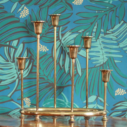 सर्कल में विंटेज ब्रास फाइव कैंडल होल्डर