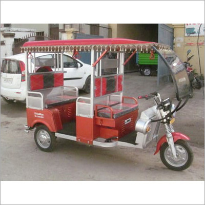 लाल ई-रिक्शा