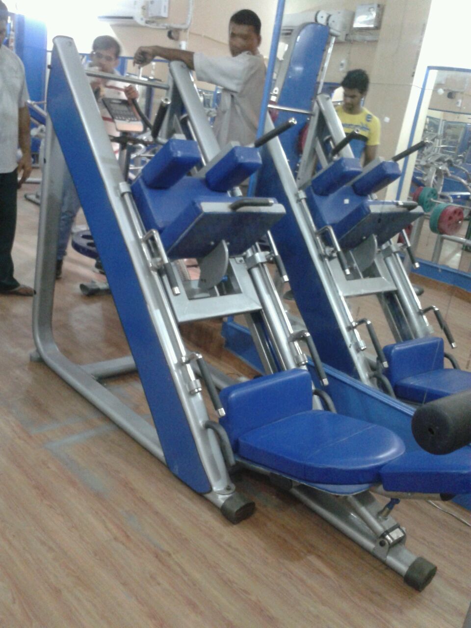 Leg Press Machine - Mild Steel 150 Lbs Weight Pu Leather Seat | Commercial Use Manual Operation Adjustable Resistance Durable Bio Mechanics
