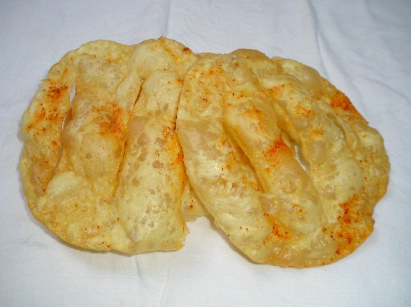 Chorafali Papad - Regular Size, Yellow Color, 500 Grams | Made With Besan & Udad Flour, Slightly Spicy & Salty Taste, 52.25% Protein
