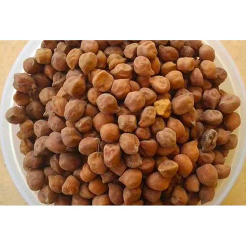Black Chickpeas - Variable Size, Irregular Shape, Black Color | 10% Moisture Content, 20% Protein Content, Bulk Packaging