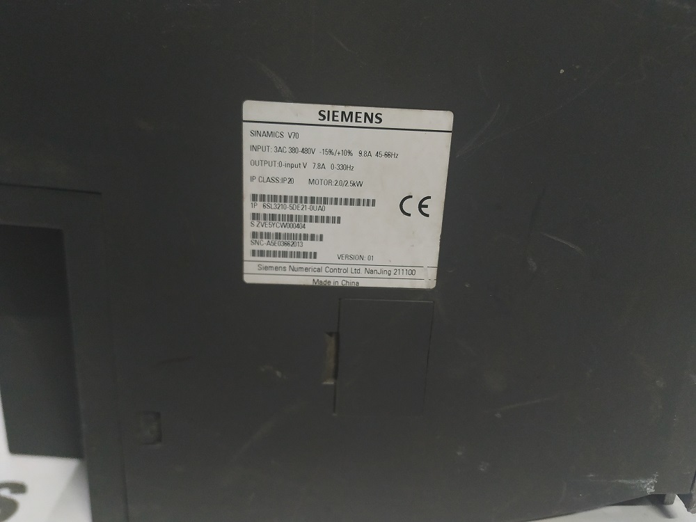 Siemens Sinamics 6sl3210-5de21-0ua0 Servo Drive