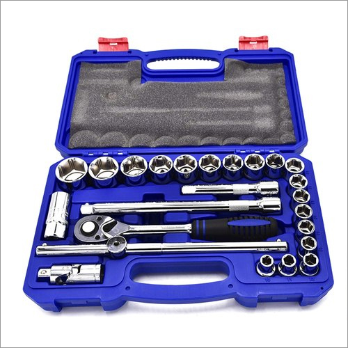 Pye Hand Tool Kit Usage: Bolt Tightening