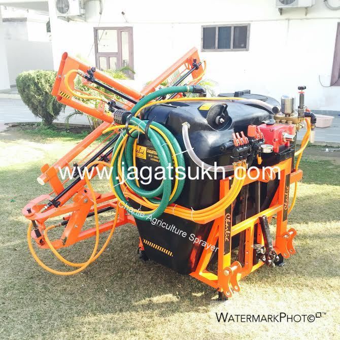 Tractor Mounted Boom Sprayer - Durable Steel Frame, Adjustable Nozzle Range, High-capacity Tank