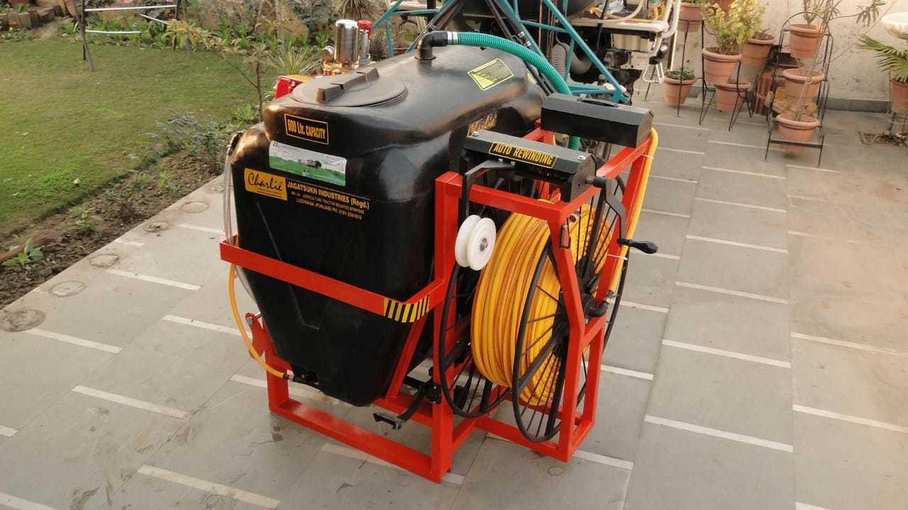 Tractor Mounted Gun Jet Sprayer Capacity: 600 Litters