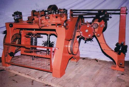 Barbed Wire Making Machine - Mild Steel, 8ft X 5ft X 4ft Dimensions | Automatic Operation, 5 Hp Power, Customized Barb Spacing