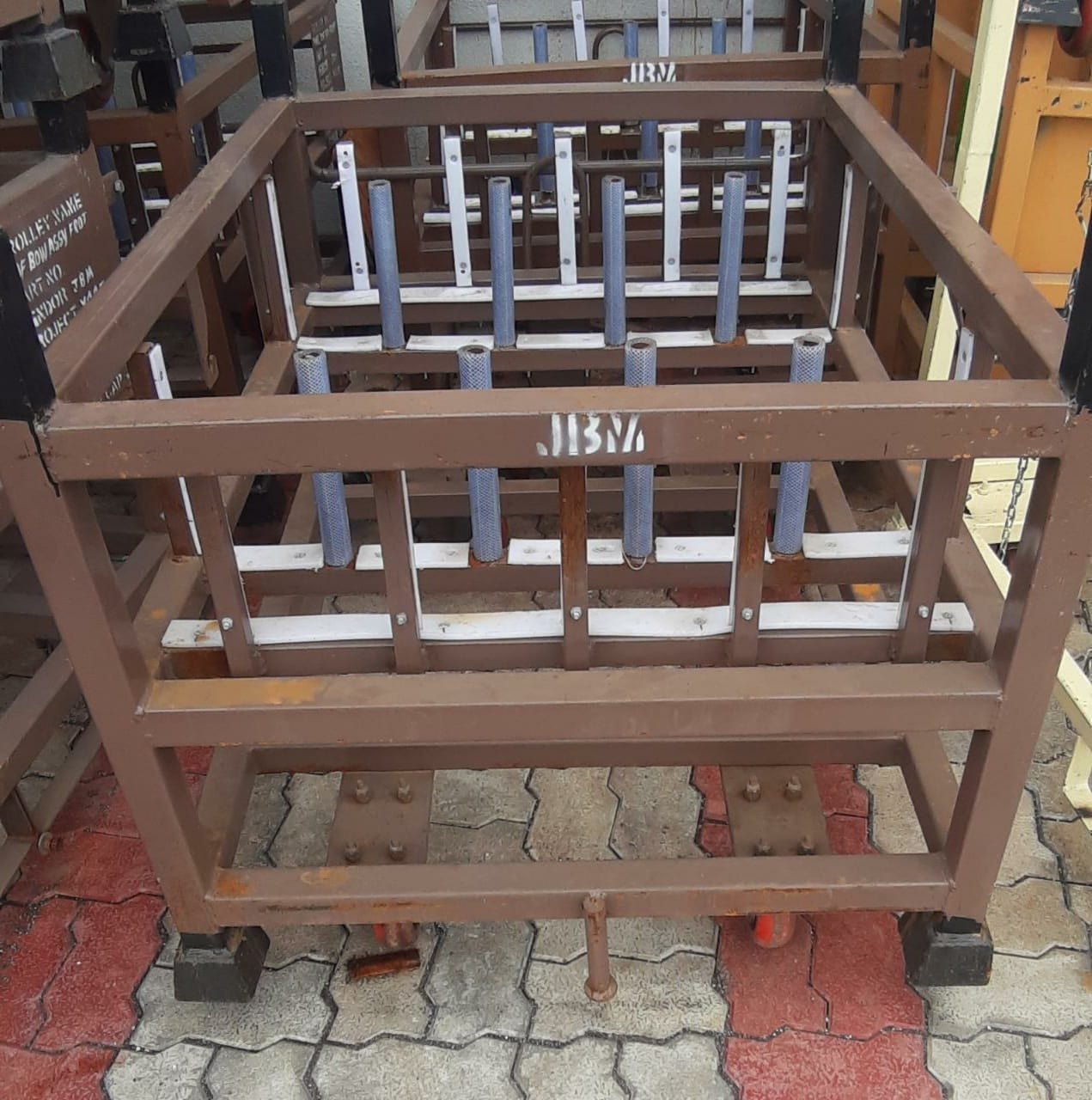 Heavy Duty Pallet Cage - Steel Material, 400 Kg Weight Capacity | Brown Color, 4 Wheels, Ergonomic Handle