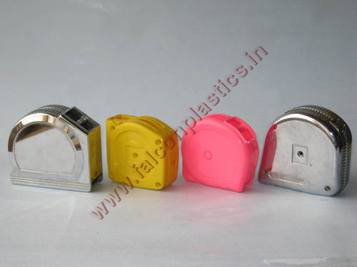 मापने की टेप के केस