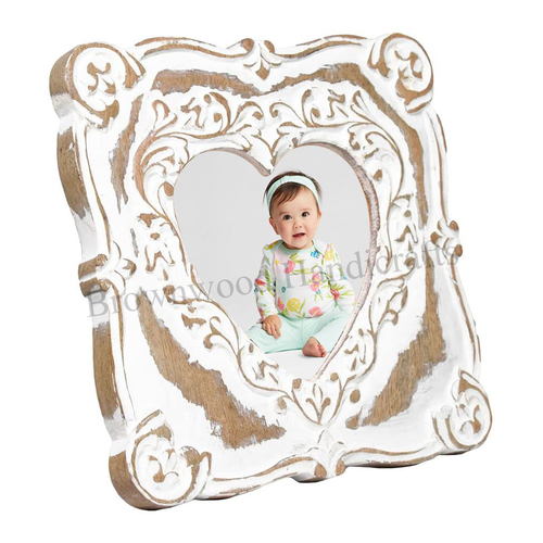 पॉलिश किया हुआ लकड़ी का फोटो फ्रेम