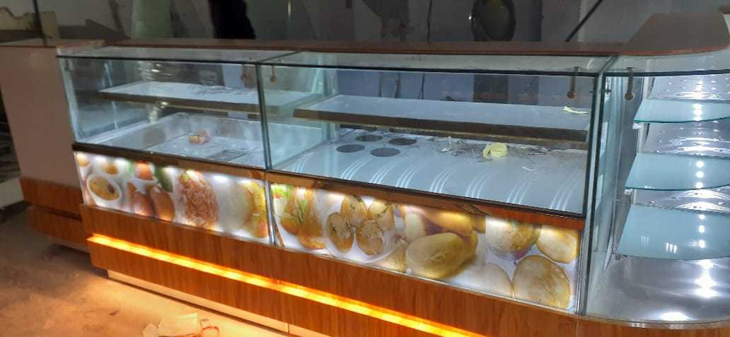 Variable Pastry Display Counter