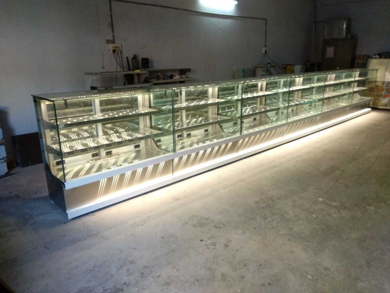 Variable Pastry Display Counter