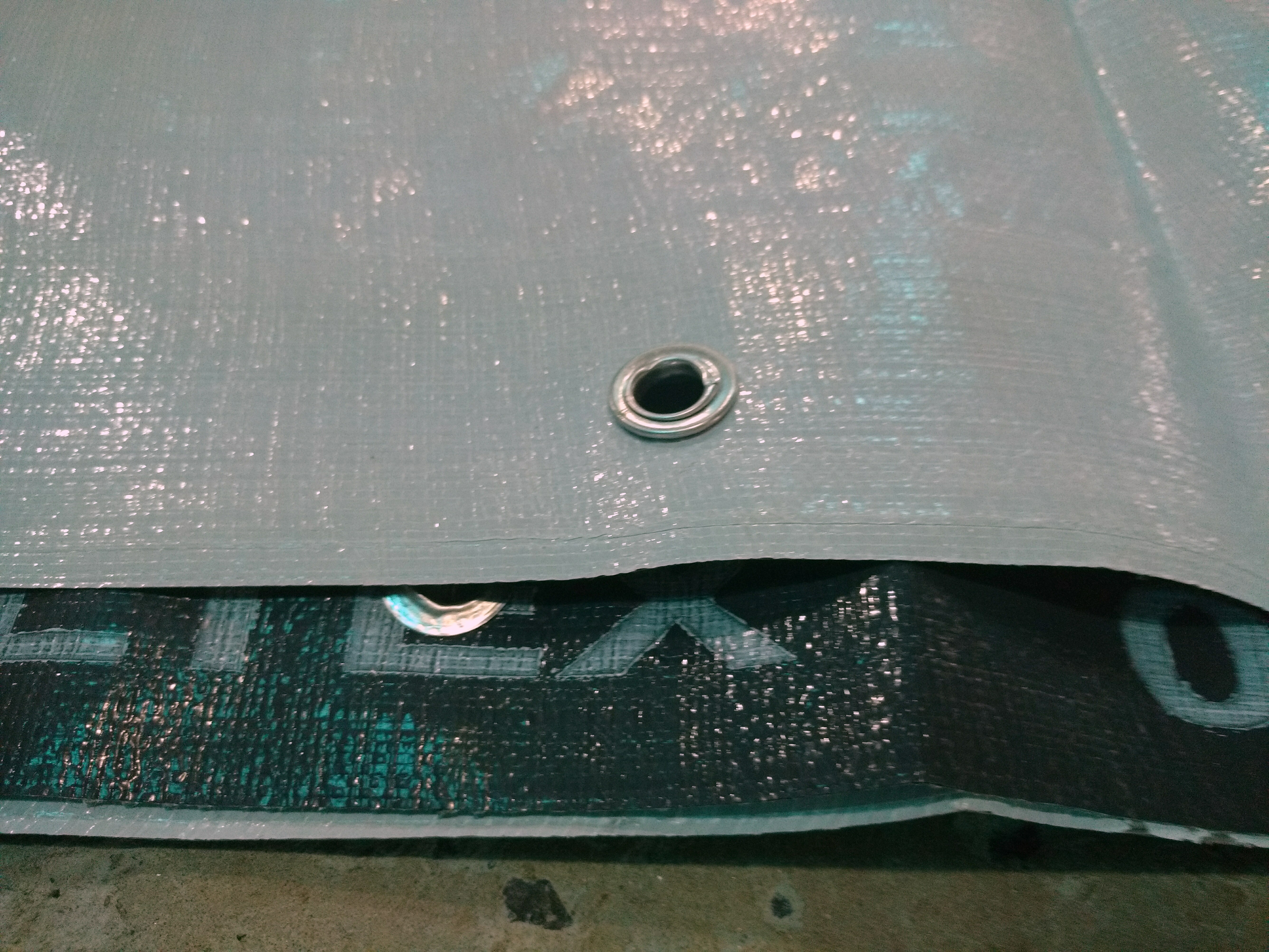 Dfid Tarpaulin Capacity: 5+ Person