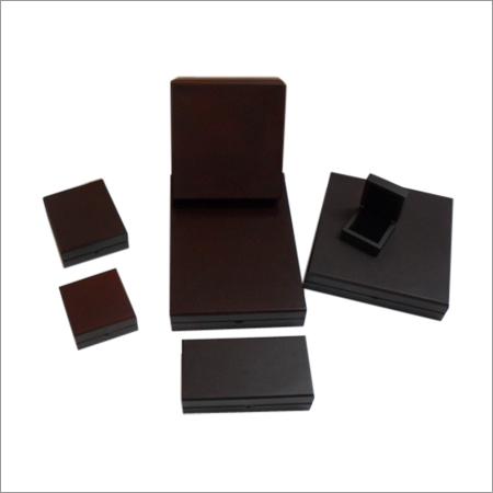 मैट पोलिश लकड़ी के बक्से