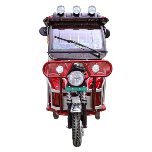 कमर्शियल पैसेंजर ई रिक्शा