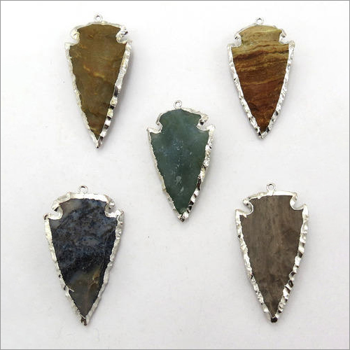 फैंसी सिल्वर प्लेटेड एरोहेड पेंडेंट साइज़: अलग-अलग उपलब्ध