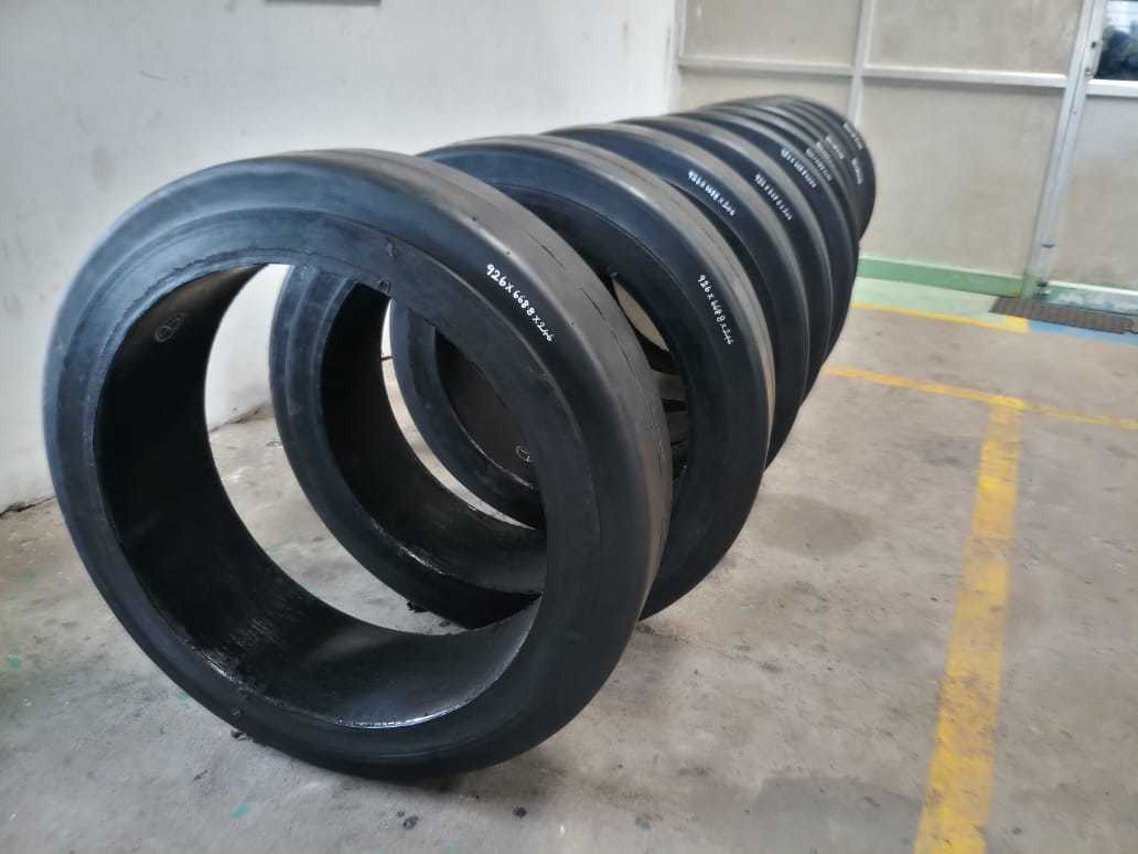 Forklift Solid Tyres - Synthetic Rubber With Metallic Fillers | High Load Capacity, Exceptional Traction On Rough And Dry Surfaces