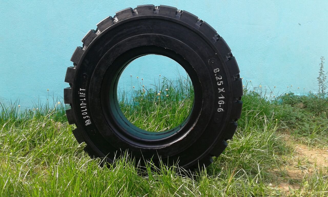 Forklift Solid Tyres - Synthetic Rubber With Metallic Fillers | High Load Capacity, Exceptional Traction On Rough And Dry Surfaces