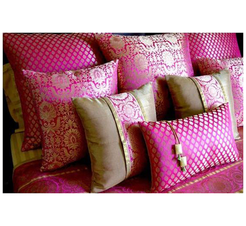 कस्टम सिल्क कुशन कवर