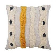 व्हाइट हैंड टफ्टेड कुशन