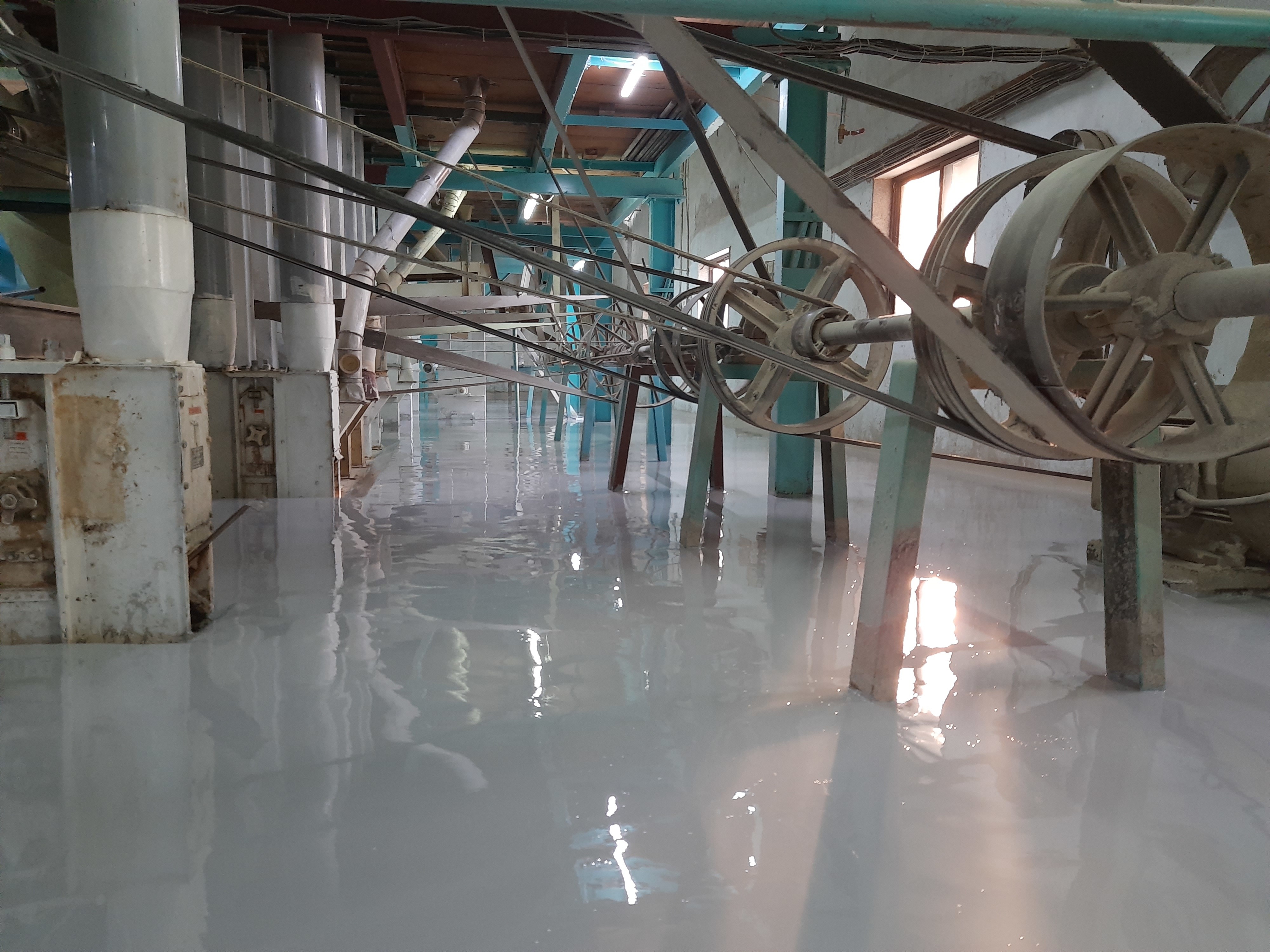 Epoxy Flooring Services - Durable And Long-lasting | High Gloss, Slip-resistant, Customizable Designs