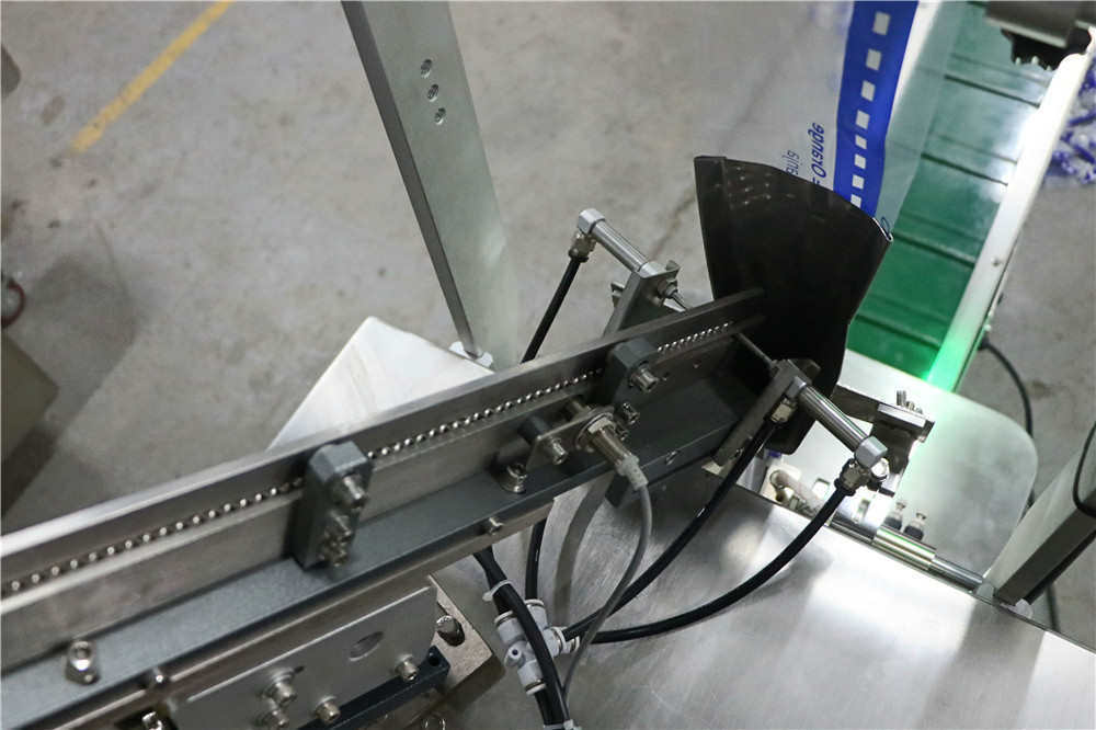 Screw Packing Machine - Automatic Grade: Automatic