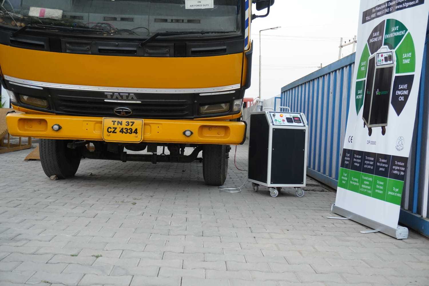 Truck Engine Decarbonizing Machine